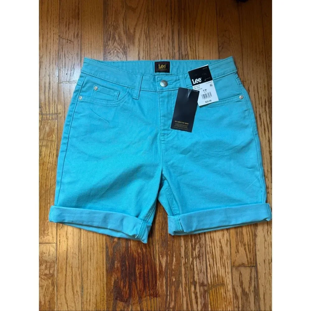 NWT LEE Women's Legendary Style Mid Rise Cuffed Bermuda Shorts Bay Blue Size 6